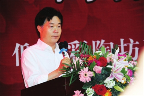 仰韶酒業(yè)董事長(zhǎng)侯建光致辭 仰韶酒業(yè)董事長(zhǎng)侯建光致辭