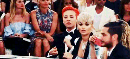 Chanel秀場，看GD這霸氣的小表情