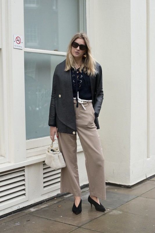 簡(jiǎn)約風(fēng)職場(chǎng)女性穿搭 黑白灰也可以不無聊