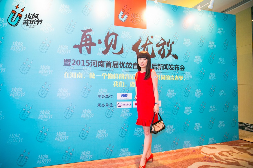 美女主播佳音！