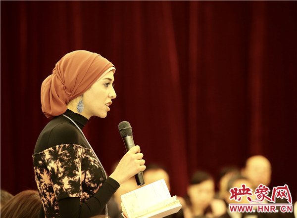 外國(guó)記者現(xiàn)場(chǎng)提問 外國(guó)記者現(xiàn)場(chǎng)提問