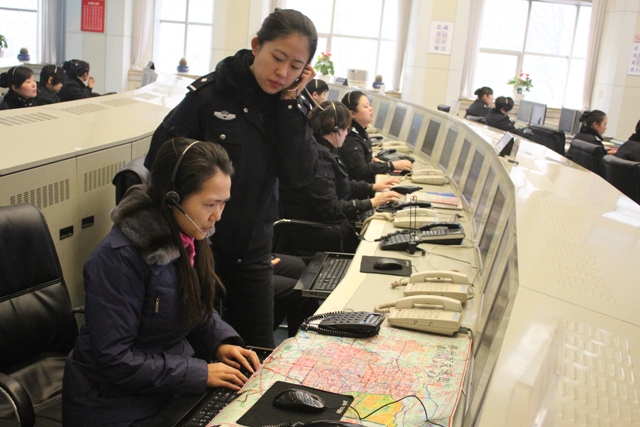 教育廣播女主播子楊現(xiàn)場(chǎng)體驗(yàn)