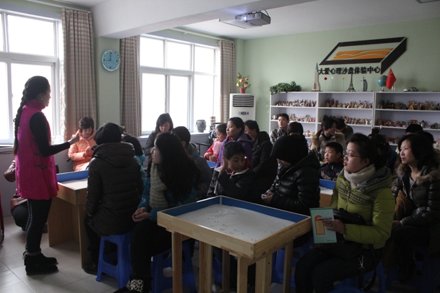 《成長(zhǎng)心連心》專家課堂，女主播娜娜姐姐現(xiàn)場(chǎng)主持