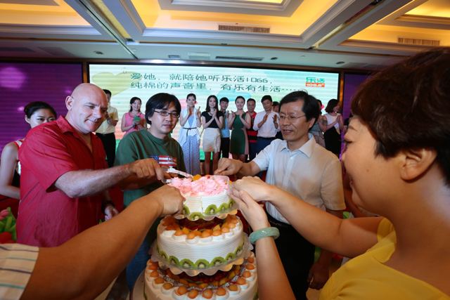 分享喜悅，共享美好時(shí)刻