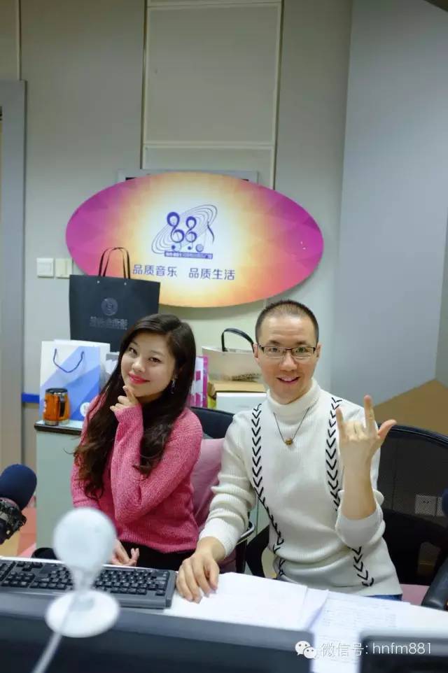 新聞先生凱文和新聞小姐李江也陪伴大家一同跨年！