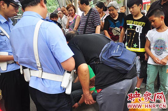 耿老漢向公交車(chē)長(zhǎng)劉超道歉 耿老漢向公交車(chē)長(zhǎng)劉超道歉