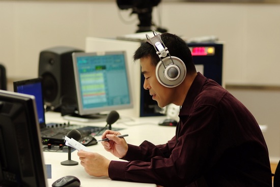 新聞廣播皓然喜獲2012年度中國播音主持“金話筒獎(jiǎng)”