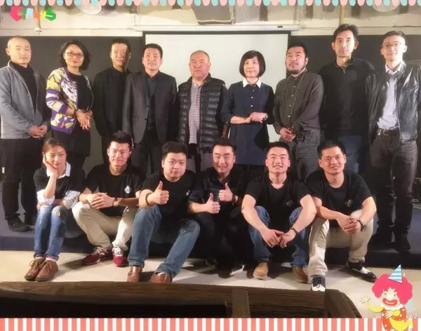 逗比的姑娘小伙兒也可以好好拍照哦！