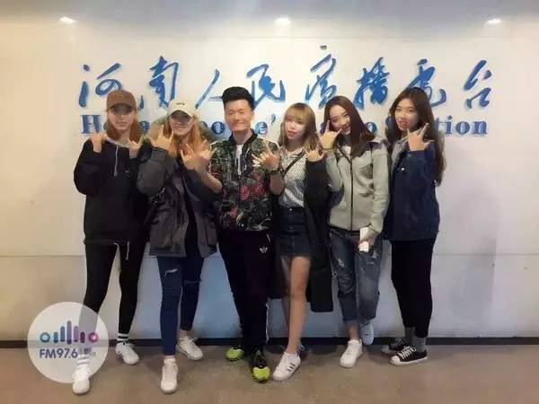 路飛終于體驗(yàn)了一回“他在叢中笑”的感覺(jué)！