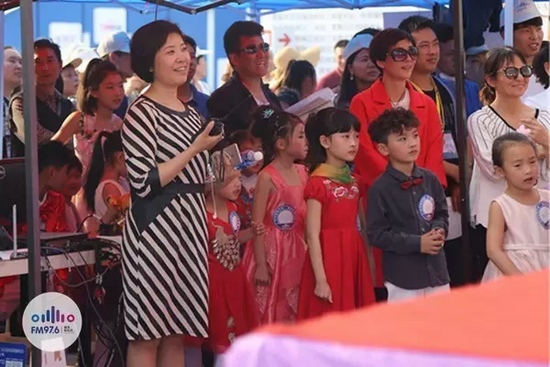 等等，這畫風(fēng)轉(zhuǎn)變太快我不明白了，看見啥了突然這么高興？