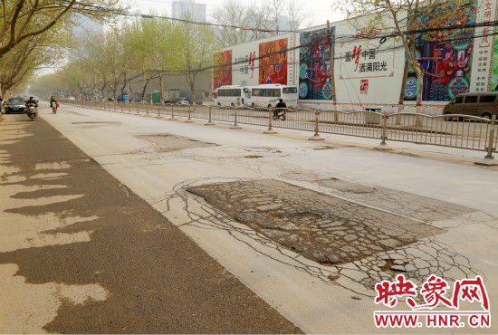 南陽路因?yàn)榈罔F將要施工而暫緩大修。