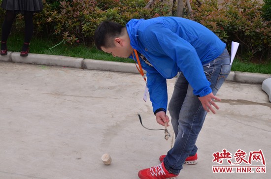 莫小非也不會(huì)放過鍛煉的機(jī)會(huì)。