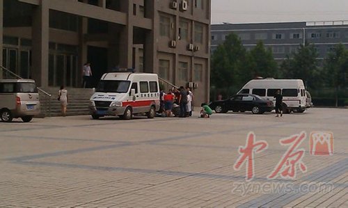 鄭州一高校女教師被捅6刀身亡 疑因感情問題 鄭州一高校女教師被捅6刀身亡 疑因感情問題
