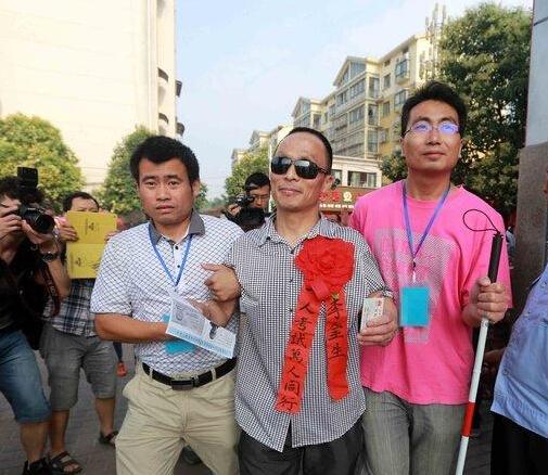 “盲人高考”不止要一張盲文試卷 “盲人高考”不止要一張盲文試卷