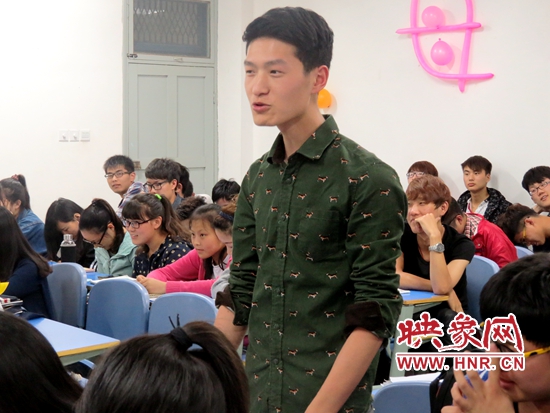 道德講堂活動現(xiàn)場 道德講堂活動現(xiàn)場