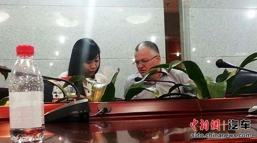 車主提供在維權(quán)過程中接觸德國技術(shù)人員的照片。