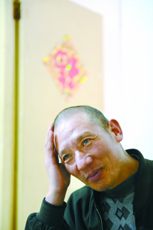 出看守所后,李懷亮的輕松表情越來越多。