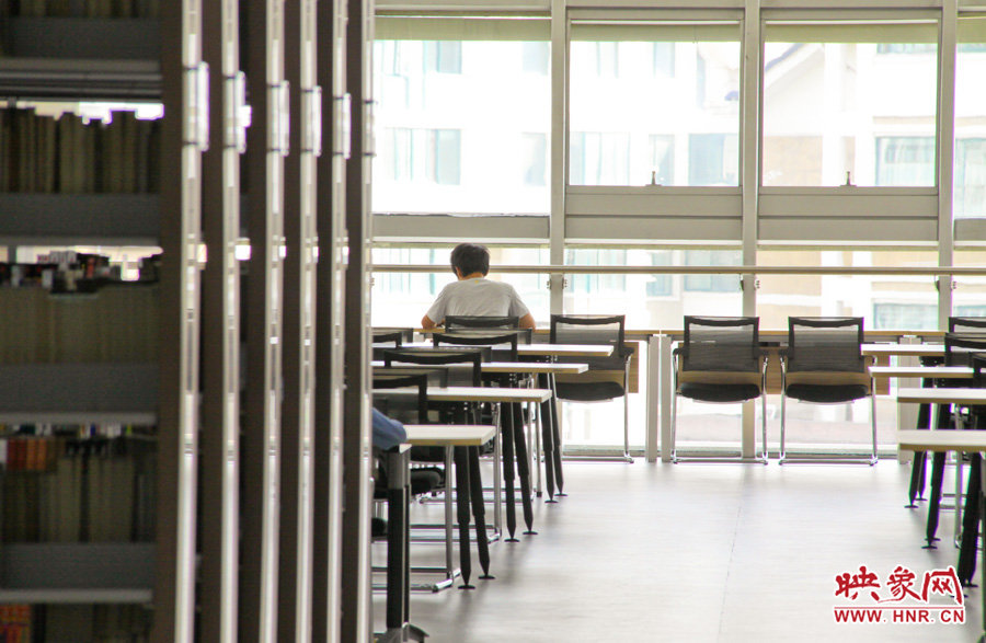 在這樣安靜整潔的環(huán)境中讀書(shū)是一種享受