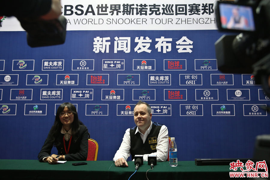 賽后希金斯參加新聞發(fā)布會(huì)，接受映象網(wǎng)記者提問(wèn)