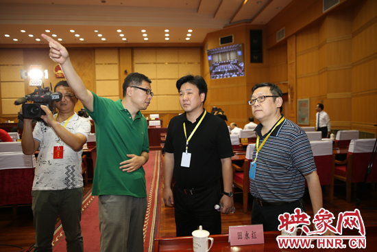 映象網(wǎng)全程直播省十二屆人大常委會(huì)專(zhuān)題詢(xún)問(wèn)會(huì) 映象網(wǎng)全程直播省十二屆人大常委會(huì)專(zhuān)題詢(xún)問(wèn)會(huì)