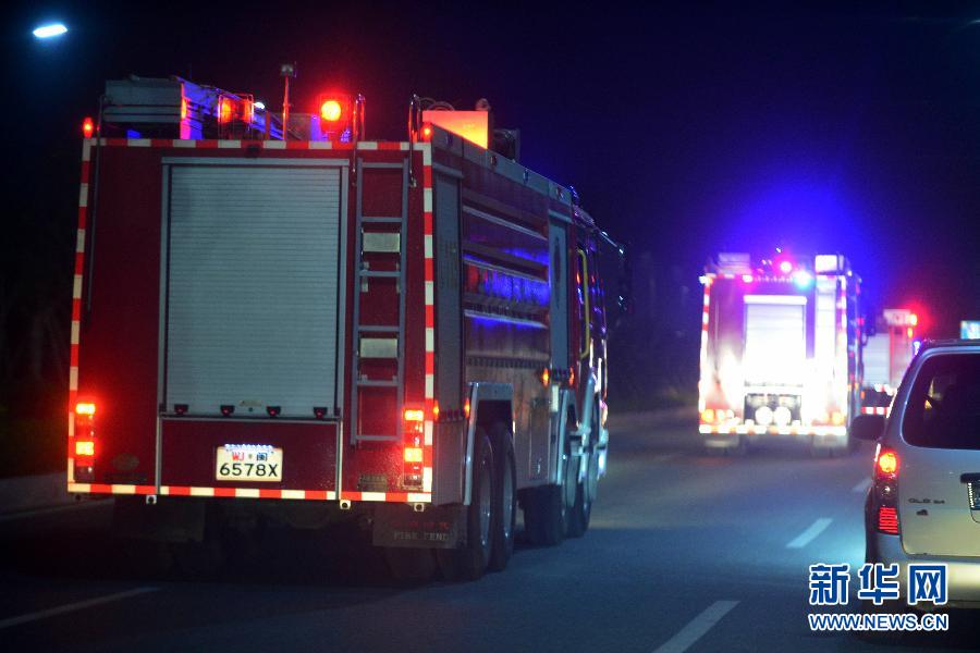 4月7日，消防車輛趕往事故現(xiàn)場。