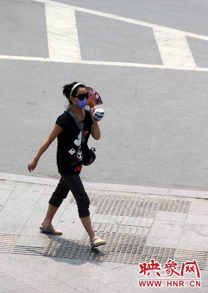 扇子雖小，遮一點陽光也好