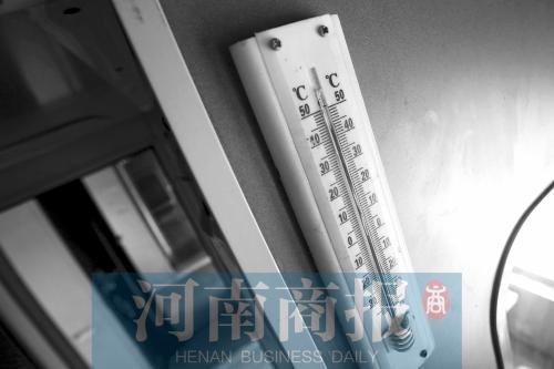 中伏天體驗(yàn)綠皮車 223斤乘務(wù)員兩個半月瘦53斤