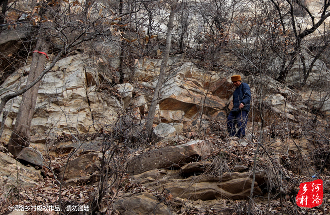 出家人打架，少見(jiàn);出家人打架還用嘴咬，更是稀罕。嵩山后山一處人跡罕至的半山腰，就住著這樣一位奇葩的出家道士。