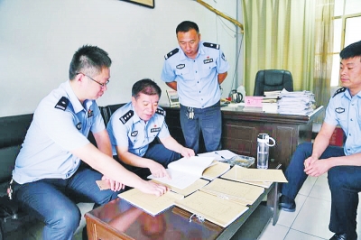 男子身負命案躲藏15年 靠拾廢品、打零工生活