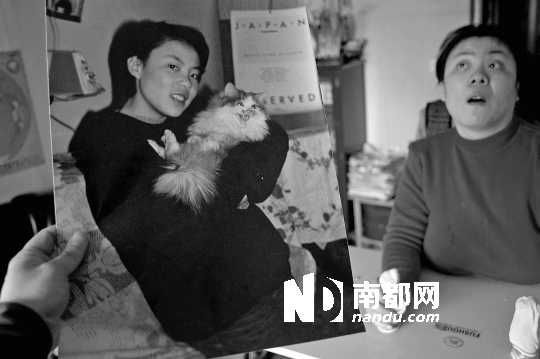 昔日的清純與秀美，如今，卻終身癱瘓、生活不能自理。C FP供圖