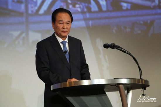 2013年11月5日，第四屆全球網(wǎng)絡(luò)空間合作峰會在美國斯坦福大學(xué)舉行，中國國務(wù)院新聞辦公室主任蔡名照