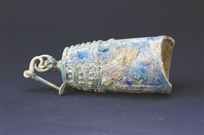 2號墓出土的銅編鐘。