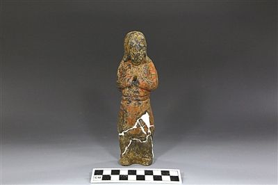 1號墓出土的陶俑。新華社發(fā)