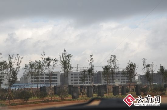 2010年11月的時候，爭議土地上已經(jīng)是密布的高樓群。