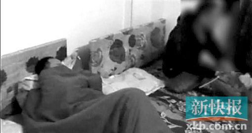 廣州搗毀一男同性戀者聚眾淫亂窩點(diǎn)。視頻截圖