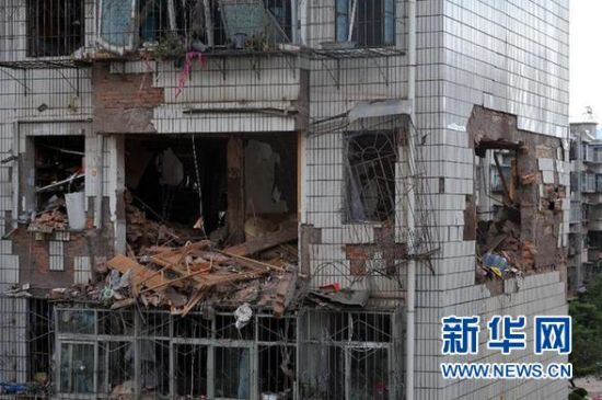 　6月9日在云南楚雄市拍攝的被炸毀的房屋。 新華社發(fā)