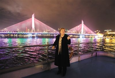 2012年2月3日，德國總理默克爾夜游廣州。