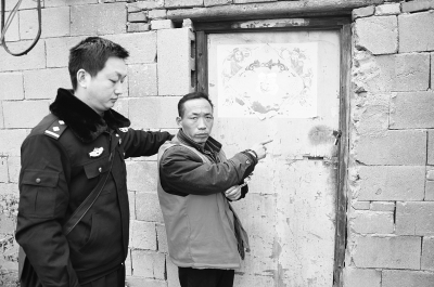 　嫌犯指認(rèn)藏匿兒童的地點(diǎn)。