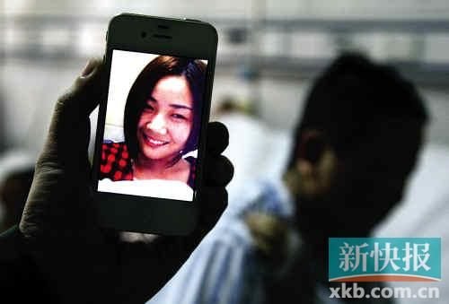 受傷之前的小蕓是一個(gè)漂亮的女孩。新快報(bào)記者畢志毅/攝