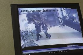 長沙市救助站提供的監(jiān)控視頻。組圖/記者華劍