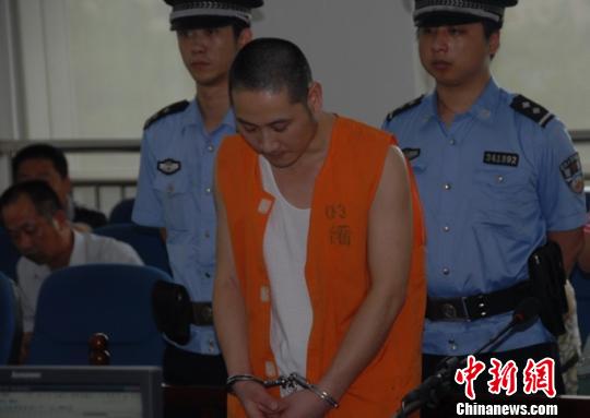 圖為庭審現(xiàn)場 段賢堯 攝 圖為庭審現(xiàn)場 段賢堯 攝