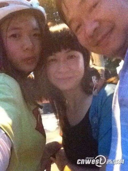 7月13日，廖靖文終于回到宜春家中，與父母團(tuán)聚。（圖片來源：西部網(wǎng)）