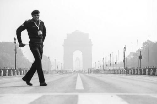 《紐約時(shí)報(bào)》網(wǎng)站27日配發(fā)的新德里1月某一天的霧霾照片。