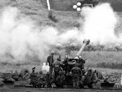 24日，日本陸上自衛(wèi)隊在進行演練