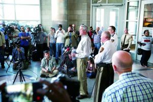 　圣路易斯縣檢方15日宣布，當地警方已抓獲12日在弗格森市槍擊兩名執(zhí)勤警察的犯罪嫌疑人威廉斯。