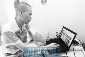 一下子來了這么多生意，程祥驚喜之余，有點(diǎn)不知所措　記者 王春勝/攝