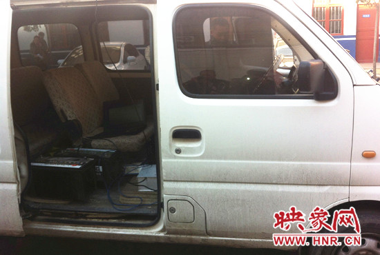 一天面包車和一臺(tái)電腦一個(gè)主機(jī)便能完成50萬(wàn)條的垃圾短信發(fā)送量 一天面包車和一臺(tái)電腦一個(gè)主機(jī)便能完成50萬(wàn)條的垃圾短信發(fā)送量