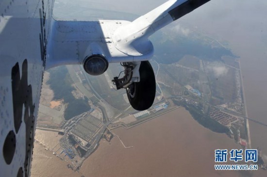 海監(jiān)飛機釣魚島遭攔截