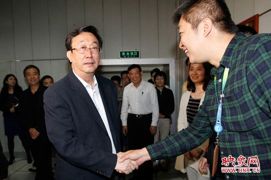 河南省委書記、省人大常委會(huì)主任郭庚茂視察河南人民廣播電臺(tái) 映象網(wǎng)記者邵恰 段晉哲/攝