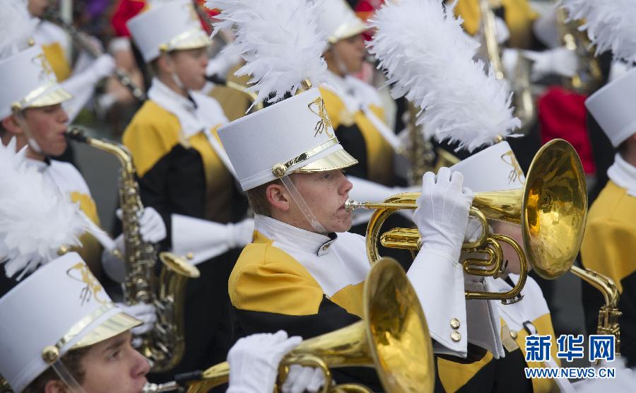 美國帕薩迪納舉行第124屆玫瑰花車游行 美國帕薩迪納舉行第124屆玫瑰花車游行